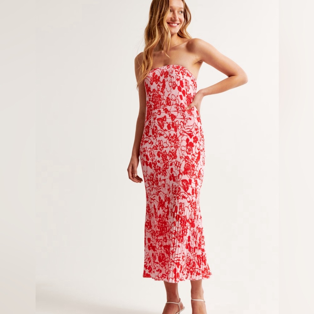 The A&F Giselle Pleat Release Midi Dress